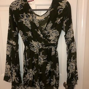 Green long sleeve bell sleeve floral romper